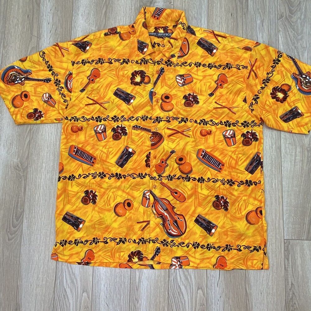Box‎ Office Island Button Up Shirt XL Orange Print Mens Short Sleeve